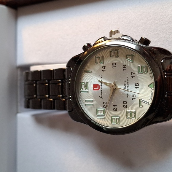 Luis Cardini NWT watches his & hers, water resistant, stainless steel (W041) main image 4
